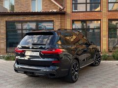 Photo of the vehicle BMW X7