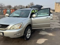 Photo of the vehicle Lexus RX