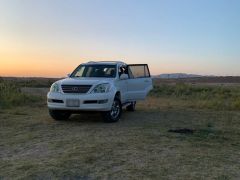 Photo of the vehicle Lexus GX