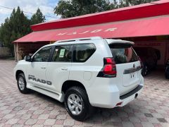 Photo of the vehicle Toyota Land Cruiser Prado