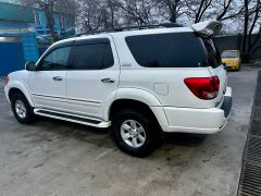 Сүрөт унаа Toyota Sequoia