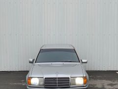 Фото авто Mercedes-Benz W124