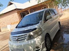 Фото авто Toyota Alphard