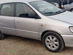 Photo of the vehicle Toyota Picnic