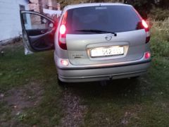 Сүрөт унаа Nissan Almera Tino