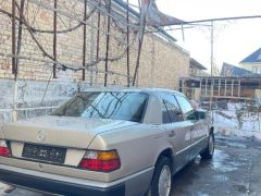 Фото авто Mercedes-Benz W124