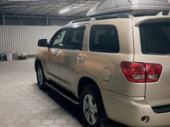 Фото авто Toyota Sequoia