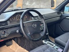 Сүрөт унаа Mercedes-Benz W124