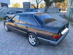 Фото авто Mercedes-Benz W124