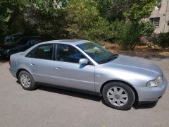 Сүрөт унаа Audi A4