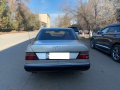 Photo of the vehicle Mercedes-Benz W124