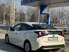 Фото авто Toyota Prius