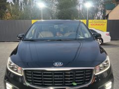 Photo of the vehicle Kia Carnival