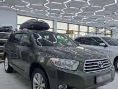 Photo of the vehicle Toyota Highlander