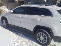 Фото авто Jeep Cherokee