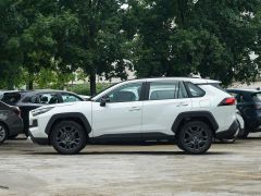 Сүрөт унаа Toyota RAV4