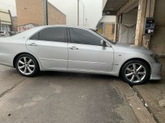 Фото авто Toyota Crown