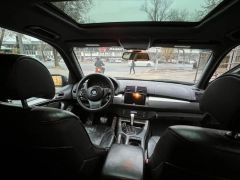 Photo of the vehicle BMW X5