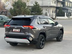 Photo of the vehicle Toyota RAV4