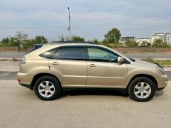 Photo of the vehicle Lexus RX