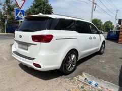 Photo of the vehicle Kia Carnival