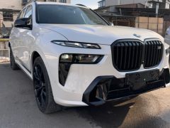 Photo of the vehicle BMW X7