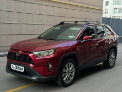 Photo of the vehicle Toyota RAV4