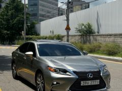 Photo of the vehicle Lexus ES