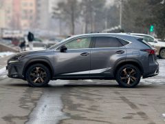 Photo of the vehicle Lexus NX