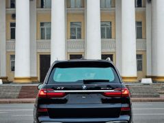 Фото авто BMW X7