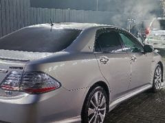 Photo of the vehicle Toyota Crown