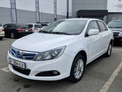 Фото авто BYD E5