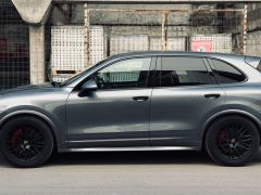 Photo of the vehicle Porsche Cayenne