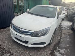 Фото авто BYD E5