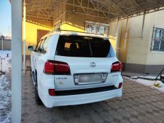 Photo of the vehicle Lexus LX