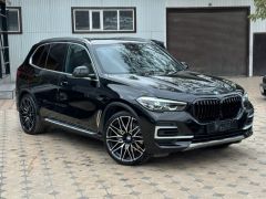 Photo of the vehicle BMW X5