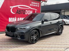 Photo of the vehicle BMW X5