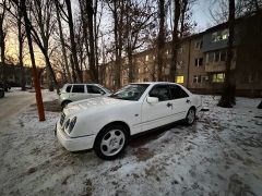 Фото авто Mercedes-Benz E-Класс