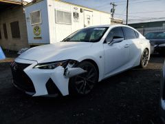 Photo of the vehicle Lexus IS