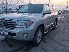 Photo of the vehicle Toyota Land Cruiser