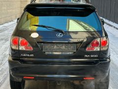 Photo of the vehicle Lexus RX