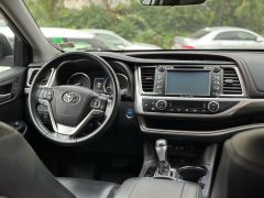 Сүрөт унаа Toyota Highlander