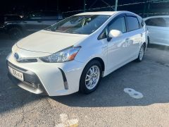 Фото авто Toyota Prius v (+)