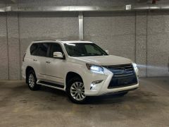 Photo of the vehicle Lexus GX