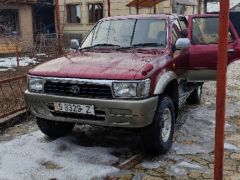 Сүрөт унаа Toyota Hilux Surf