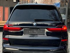 Photo of the vehicle BMW X7