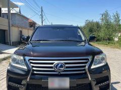 Photo of the vehicle Lexus LX