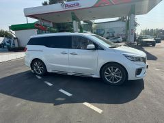 Photo of the vehicle Kia Carnival