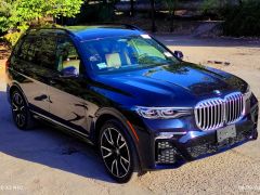 Photo of the vehicle BMW X7