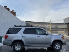 Сүрөт унаа Toyota Sequoia